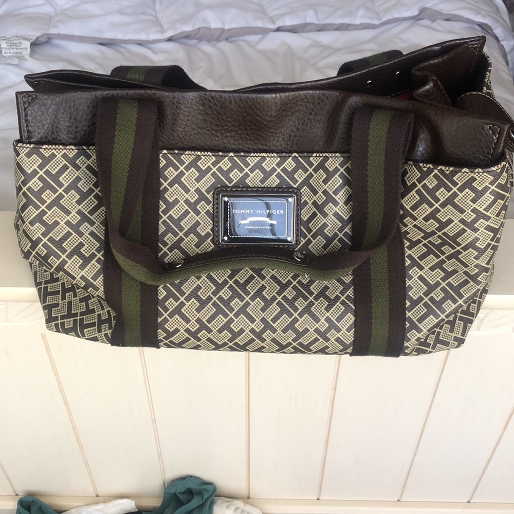 NWOT GORGEOUS TOMMY HILFIGER BAG AMERICAN CLASSICS!
